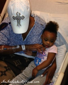 NeNe-Leakes-in-the-Hospital-Bed-With-Granddaughter-After-Getting-Bloodclots-in-Lungs